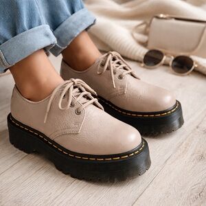 Dr. Martens 31167 smooth Beige parchment Lace-Up Platform Derby Shoes 5 L